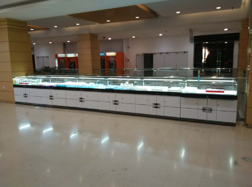 沈阳展柜如何提升造型工艺